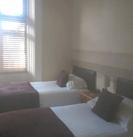 Alister 3* Saint Helier Jersey