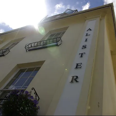 Alister 3* Saint Helier Jersey